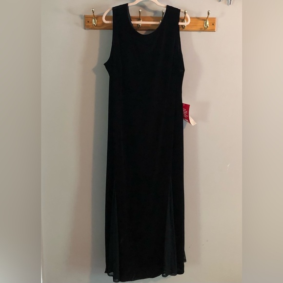 Ronni Nicole Dresses & Skirts - $15❤️Bundled Ronni Nicole Dress